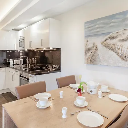Eden Apartment *