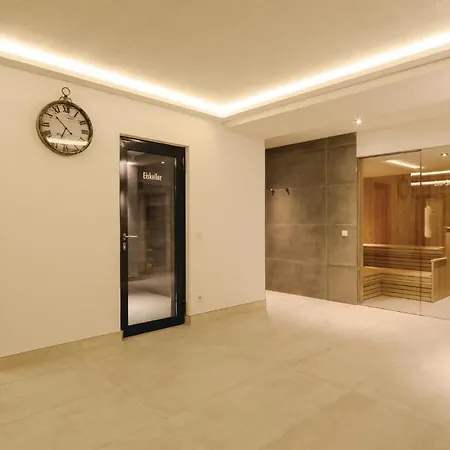 Apartment Eden